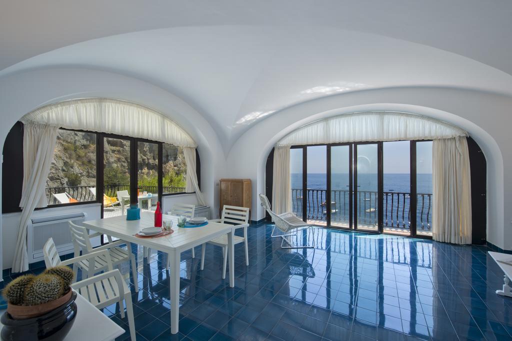 La Baia Villa Праяно Стая снимка